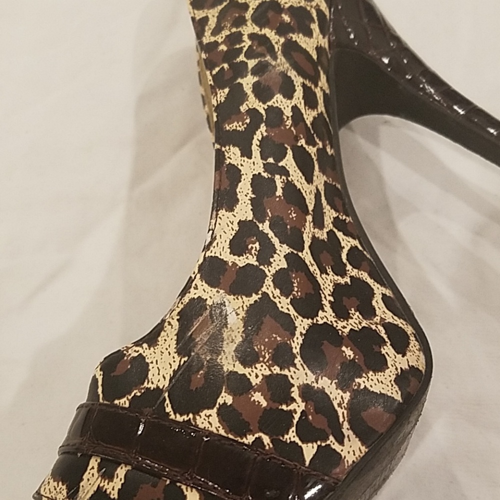 Leopard Heels size 10 Qupid brand - Picture 7 of 7